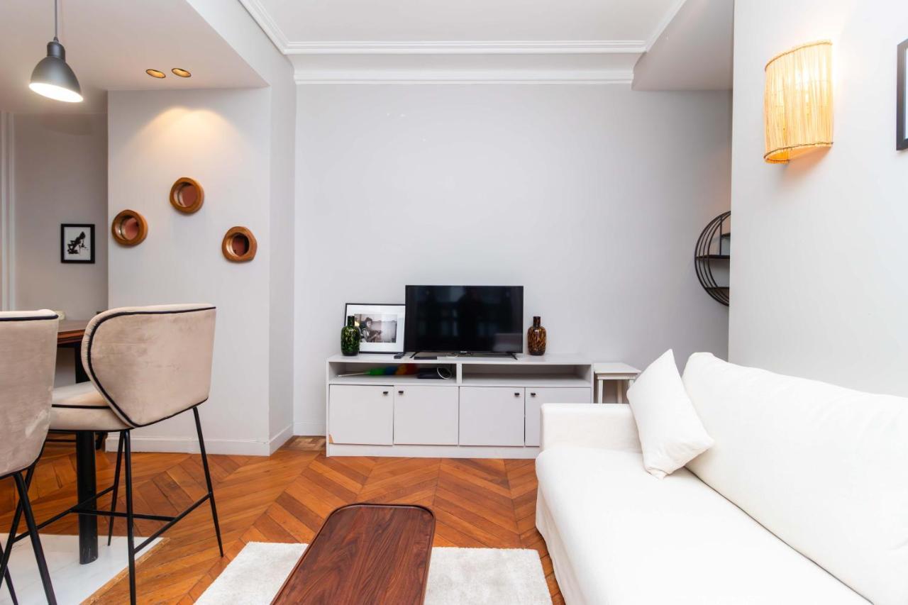 Apartment Center Of Paris By Studio Prestige Luaran gambar
